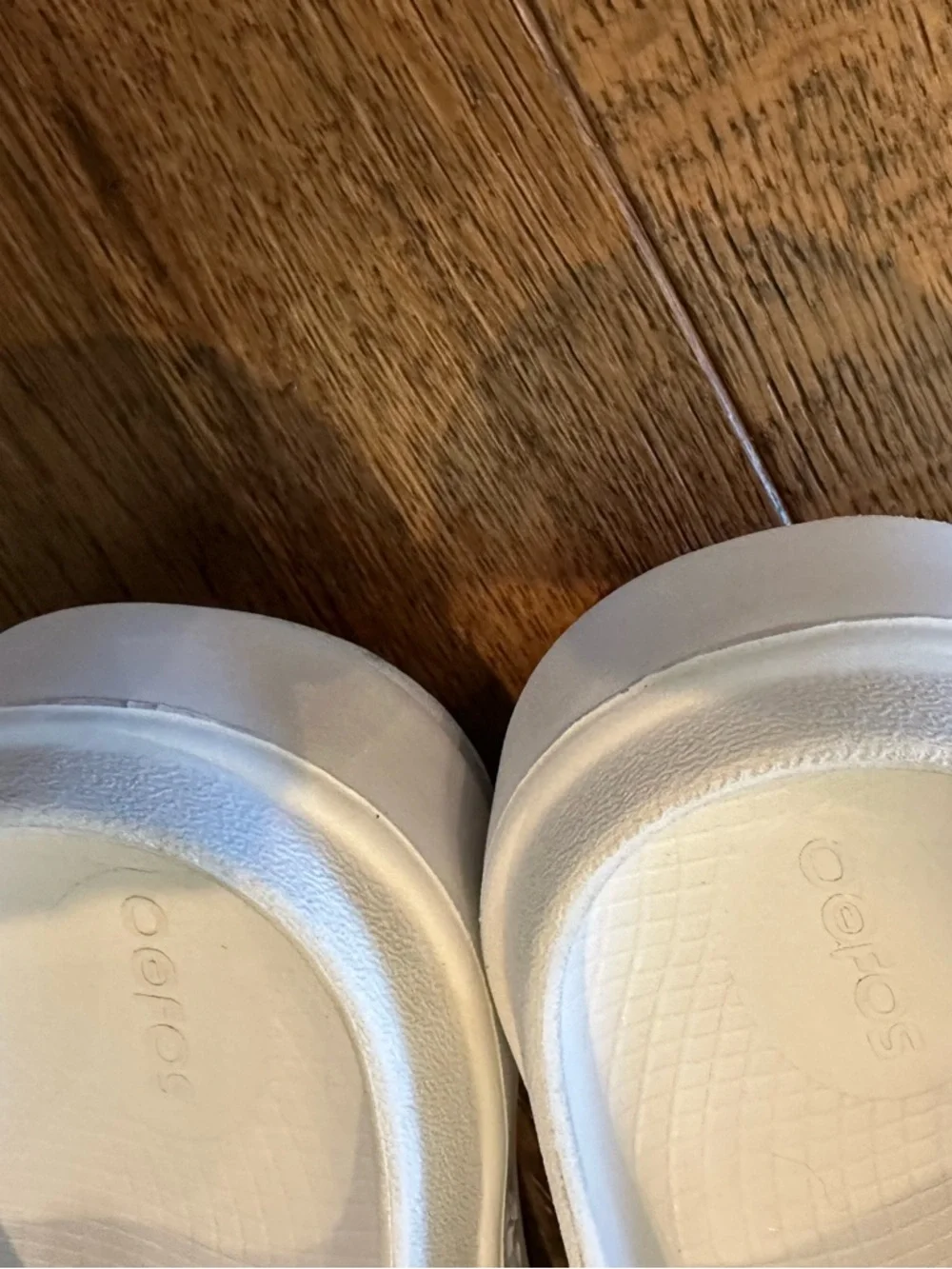 OOFOS - Picture 5 of 13